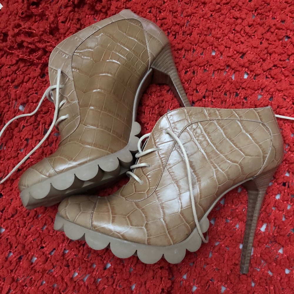 Pollini 100% authentic bootie heels!